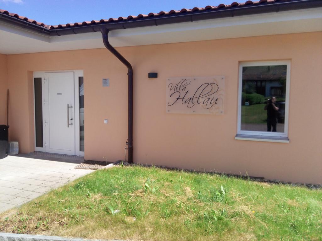 Bed And Breakfast Villa Hallau Luaran gambar
