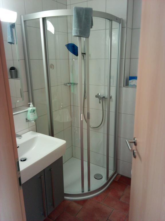 Bed And Breakfast Villa Hallau Luaran gambar
